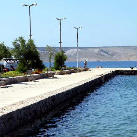 6585b * Starigrad Paklenica