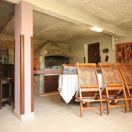 Apartment 6585b *