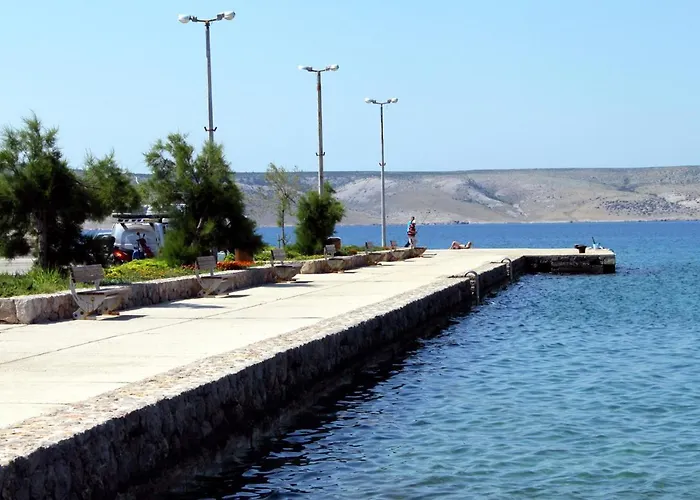 6585b * Starigrad Paklenica