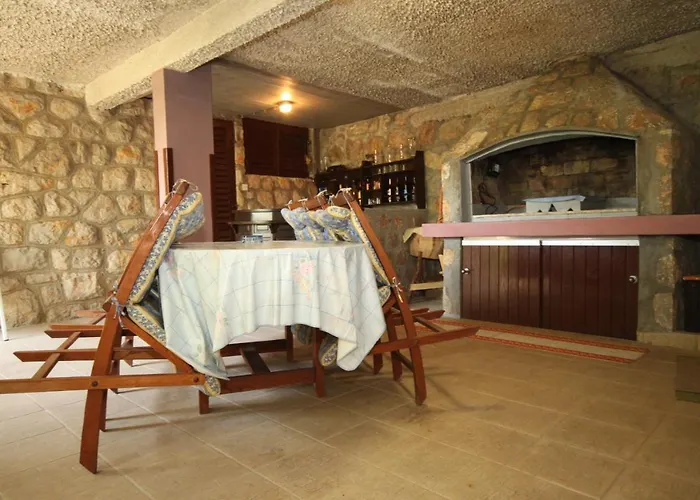 Starigrad 6585b Апартаменты Стариград-Пакленица